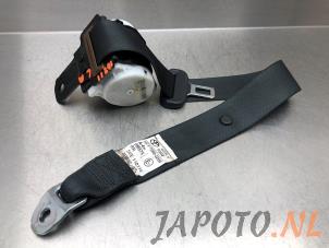 Usagé Ceinture de sécurité arrière gauche Toyota Auris (E18) 1.8 16V Hybrid Prix € 74,95 Règlement à la marge proposé par Japoto Parts B.V.