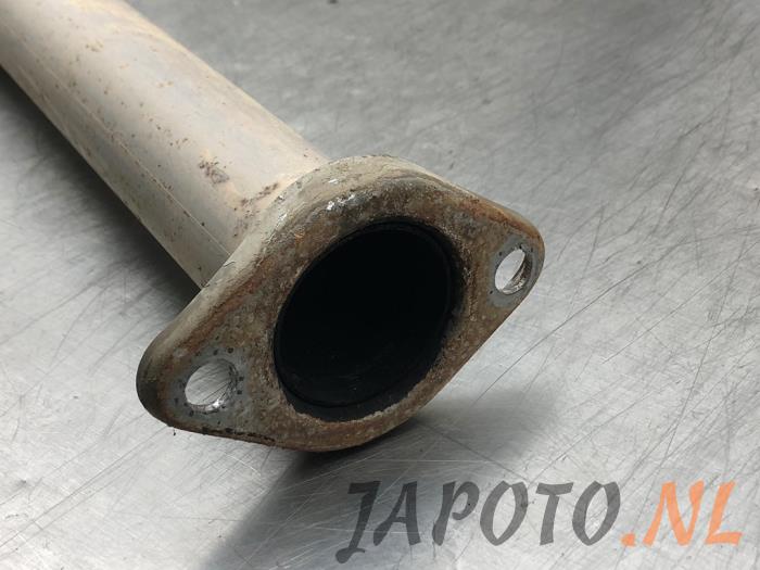 Exhaust middle silencer from a Hyundai iX35 (LM) 2.0 16V 2010