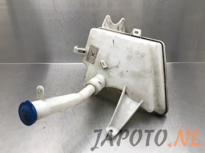 Front windscreen washer reservoir from a Toyota Avensis Wagon (T27) 1.8 16V VVT-i 2010