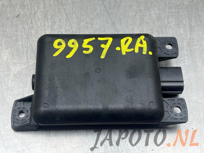 Begagnade Radarsensor Hyundai Elantra Pris € 254,04 Inklusive moms erbjuds av Japoto Parts B.V.