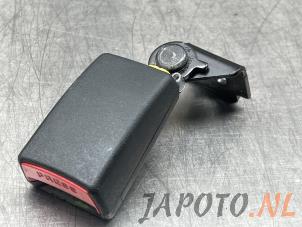 Used Rear seatbelt buckle, left Hyundai Elantra Price € 24,14 Inclusive VAT offered by Japoto Parts B.V.