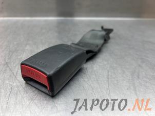 Usagé Insertion ceinture de sécurité arrière centre Hyundai Elantra Prix € 24,14 Prix TTC proposé par Japoto Parts B.V.