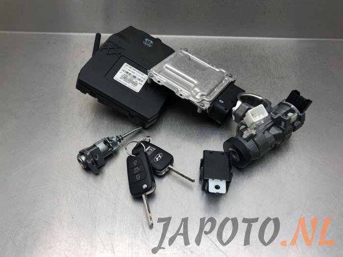 Used Ignition lock + computer Hyundai iX20 (JC) 1.6i 16V Price € 157,45 Margin scheme offered by Japoto Parts B.V.