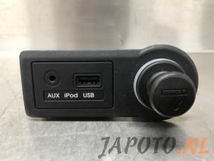 Used AUX / USB connection Hyundai iX20 (JC) 1.6i 16V Price € 19,95 Margin scheme offered by Japoto Parts B.V.