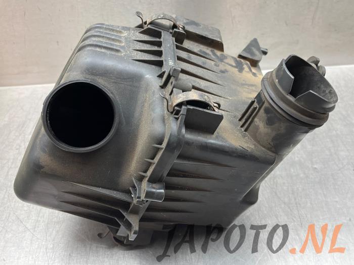 Begagnade Luftfilterhus Kia Pro cee'd (EDB3) 1.4 CVVT 16V Pris € 52,45 Marginaltabell erbjuds av Japoto Parts B.V.