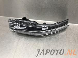 Usagé Feu clignotant de miroir gauche Kia Sportage (NQ5) 1.6 T-GDi Hybrid 16V AWD Prix € 24,95 Règlement à la marge proposé par Japoto Parts B.V.