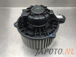 Usados Motor de ventilador de calefactor Hyundai Elantra Precio € 59,29 IVA incluido ofrecido por Japoto Parts B.V.