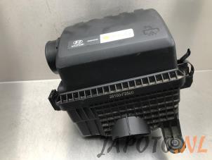 Używane Obudowa filtra powietrza Hyundai Elantra Cena € 60,44 Z VAT oferowane przez Japoto Parts B.V.
