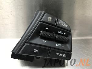 Used Steering wheel switch Hyundai Elantra Price € 60,44 Inclusive VAT offered by Japoto Parts B.V.
