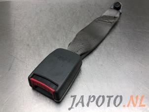 Usagé Attache ceinture arrière gauche Hyundai Atos 1.0 12V Prix € 14,95 Règlement à la marge proposé par Japoto Parts B.V.