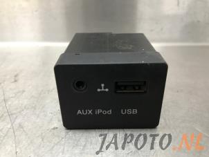 Used AUX / USB connection Kia Pro cee'd (EDB3) 1.4 CVVT 16V Price € 14,95 Margin scheme offered by Japoto Parts B.V.
