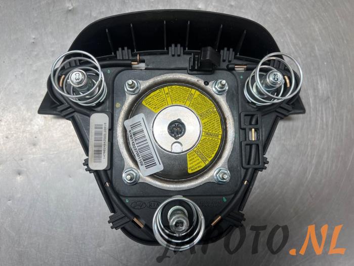 Left airbag (steering wheel) from a Kia Cee'd Sportswagon (JDC5) 1.6 GDI 16V 2015