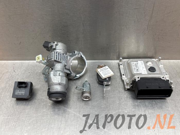 Used Ignition lock + computer Hyundai i10 (B5) 1.0 12V Price € 209,95 Margin scheme offered by Japoto Parts B.V.