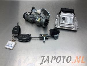 Used Ignition lock + computer Hyundai i10 (B5) 1.0 12V Price € 199,95 Margin scheme offered by Japoto Parts B.V.