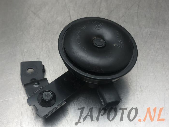 Używane Klakson Hyundai i30 Fastback (PDEBA/PEDBC) 2.0 N Turbo 16V Cena € 15,74 Procedura marży oferowane przez Japoto Parts B.V.