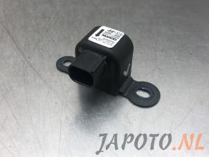 Used Airbag sensor Hyundai i30 Fastback (PDEBA/PEDBC) 2.0 N Turbo 16V Price € 49,95 Margin scheme offered by Japoto Parts B.V.