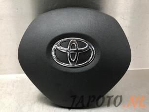 Usagé Airbag gauche (volant) Toyota Aygo (B40) 1.0 12V VVT-i Prix € 200,00 Règlement à la marge proposé par Japoto Parts B.V.