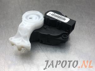 Usagé Clapet chauffage moteur Toyota Aygo (B40) 1.0 12V VVT-i Prix € 19,95 Règlement à la marge proposé par Japoto Parts B.V.