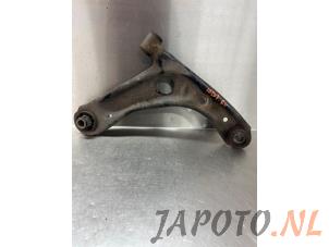 Usagé Bras de suspension bas avant droit Toyota Aygo (B10) 1.0 12V VVT-i Prix € 24,95 Règlement à la marge proposé par Japoto Parts B.V.