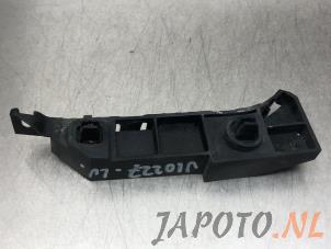 Usagé Support pare-chocs avant gauche Honda Civic (ES) 1.3 16V VTEC-i IMA Prix € 14,95 Règlement à la marge proposé par Japoto Parts B.V.