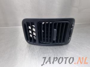 Usagé Grille d'aération latérale Honda Civic (ES) 1.3 16V VTEC-i IMA Prix € 14,95 Règlement à la marge proposé par Japoto Parts B.V.