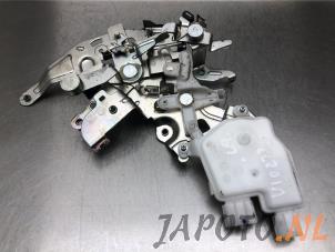 Usagé Serrure portière mécanique 4portes arrière gauche Nissan NV 200 (M20M) 1.5 dCi 86 Prix € 39,95 Règlement à la marge proposé par Japoto Parts B.V.