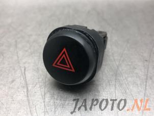 Used Panic lighting switch Nissan NV 200 (M20M) 1.5 dCi 86 Price € 9,95 Margin scheme offered by Japoto Parts B.V.