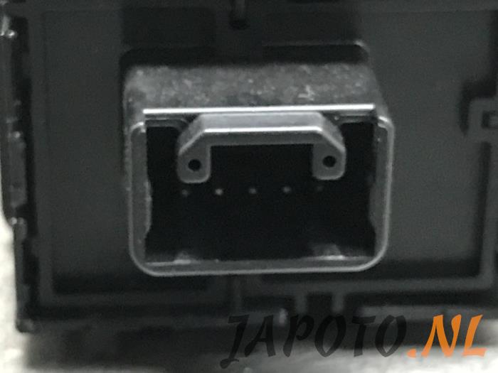 Schalter (sonstige) van een Suzuki Ignis (MF) 1.2 Dual Jet 16V 2018