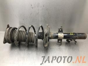 Used Front shock absorber rod, left Nissan Qashqai (J11) 1.2 DIG-T 16V Price € 59,95 Margin scheme offered by Japoto Parts B.V.