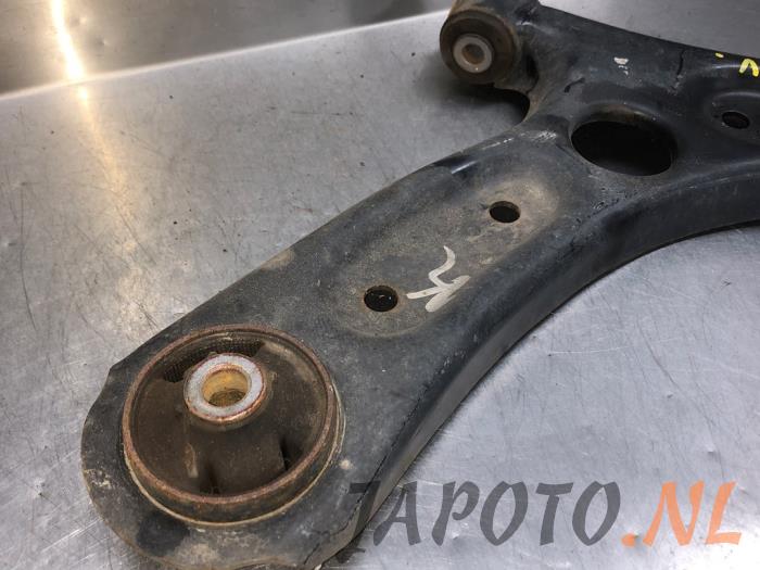 Front lower wishbone, right from a Hyundai Elantra 2017