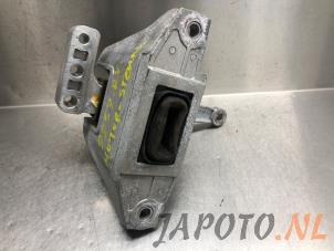 Usagé Support moteur Hyundai Elantra Prix € 42,35 Prix TTC proposé par Japoto Parts B.V.
