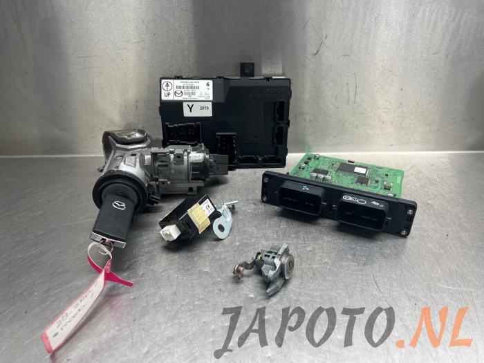 Used Ignition lock + computer Mazda 2 (DE) 1.3 16V MZR Price € 103,95 Margin scheme offered by Japoto Parts B.V.