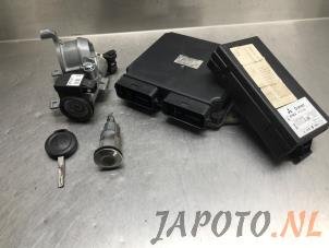 Używane Stacyjka + sterownik Mitsubishi Colt (Z2/Z3) 1.1 12V Cena € 150,00 Procedura marży oferowane przez Japoto Parts B.V.