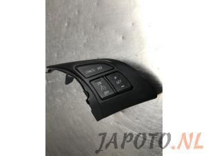 Usados Interruptor de mando de volante Mazda CX-5 (KE,GH) 2.2 Skyactiv D 175 16V 4WD Precio € 49,95 Norma de margen ofrecido por Japoto Parts B.V.