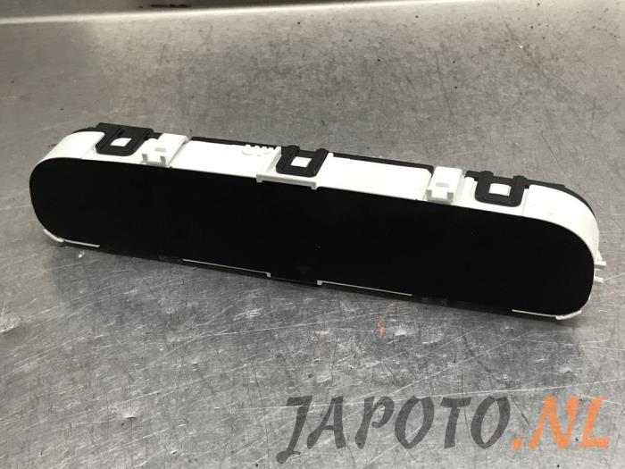 Begagnade Innerdisplay Chevrolet Spark (M300) 1.0 16V Bifuel Pris € 15,70 Marginaltabell erbjuds av Japoto Parts B.V.