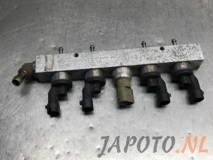 Used Fuel injector nozzle Chevrolet Spark (M300) 1.0 16V Bifuel Price € 49,95 Margin scheme offered by Japoto Parts B.V.