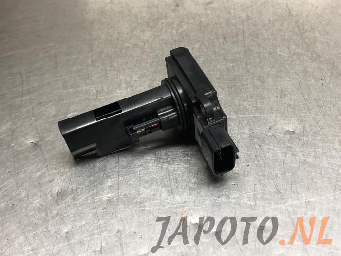 Usagé Débitmètre Mitsubishi Grandis (NA) 2.4 16V MIVEC Prix € 31,45 Règlement à la marge proposé par Japoto Parts B.V.