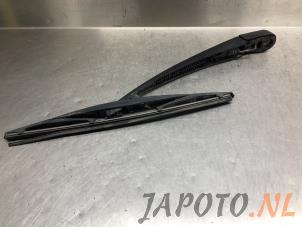 Used Rear wiper arm Mitsubishi Grandis (NA) 2.4 16V MIVEC Price € 14,95 Margin scheme offered by Japoto Parts B.V.