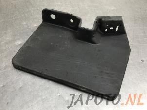 Used Rear bumper bracket, right Hyundai iX35 (LM) 1.6 GDI 16V Price € 14,95 Margin scheme offered by Japoto Parts B.V.