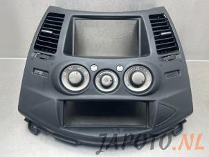 Used Heater control panel Mitsubishi Grandis (NA) 2.4 16V MIVEC Price € 49,95 Margin scheme offered by Japoto Parts B.V.