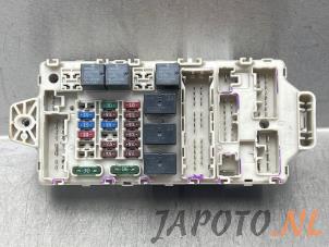 Used Fuse box Mitsubishi Grandis (NA) 2.4 16V MIVEC Price € 49,99 Margin scheme offered by Japoto Parts B.V.