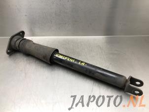 Used Rear shock absorber, left Hyundai iX35 (LM) 1.6 GDI 16V Price € 29,99 Margin scheme offered by Japoto Parts B.V.