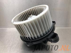 Used Heating and ventilation fan motor Hyundai iX35 (LM) 1.6 GDI 16V Price € 59,95 Margin scheme offered by Japoto Parts B.V.