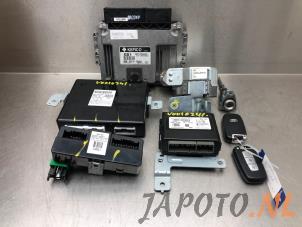 Used Ignition lock + computer Hyundai iX35 (LM) 1.6 GDI 16V Price € 249,95 Margin scheme offered by Japoto Parts B.V.