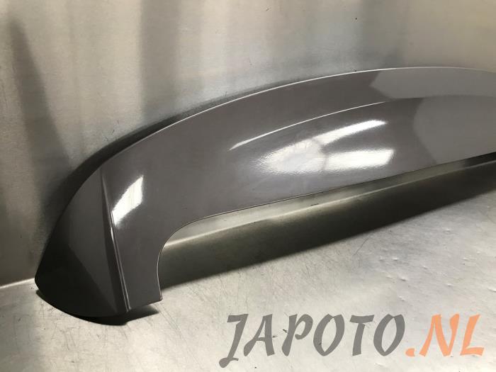 Roof spoiler from a Hyundai iX35 (LM) 1.6 GDI 16V 2014