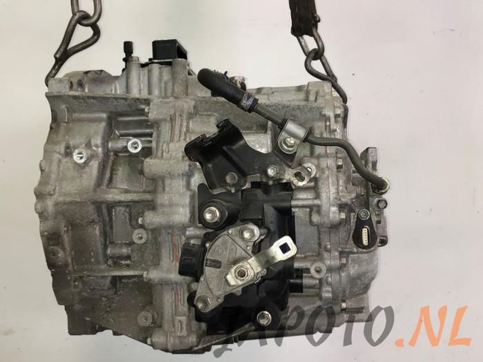 Getriebe van een Toyota Yaris III (P13) 1.5 16V Hybrid 2015