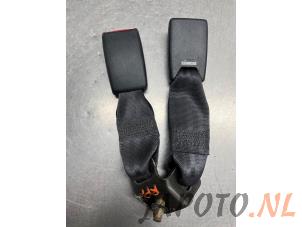 Used Rear seatbelt buckle, right Honda Civic (ES) 1.3 16V VTEC-i IMA Price € 19,95 Margin scheme offered by Japoto Parts B.V.