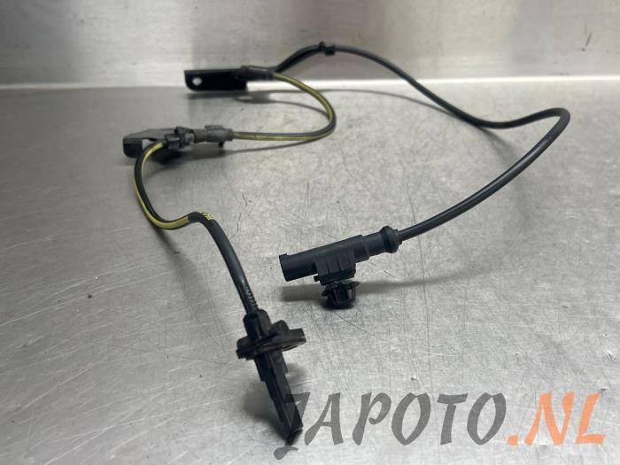 Używane Czujnik ABS Toyota Auris Touring Sports (E18) 1.2 T 16V Cena € 26,20 Procedura marży oferowane przez Japoto Parts B.V.