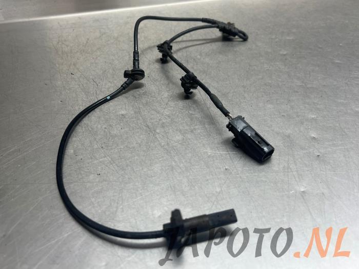 Używane Czujnik ABS Suzuki Vitara (LY/MY) 1.6 16V VVT Cena € 26,20 Procedura marży oferowane przez Japoto Parts B.V.