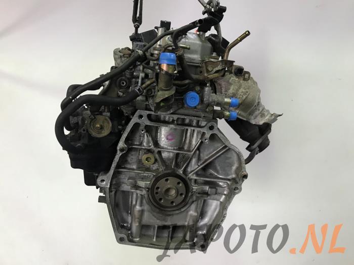 Engine from a Honda Civic (ES) 1.3 16V VTEC-i IMA 2004
